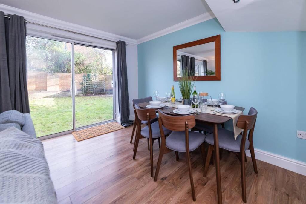 Ratby House - Spacious 3 Bed With Garden & Parking Earley エクステリア 写真